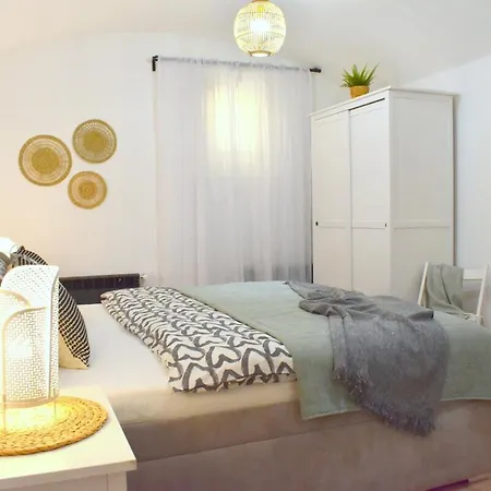 Apartman In Trendy Area *
