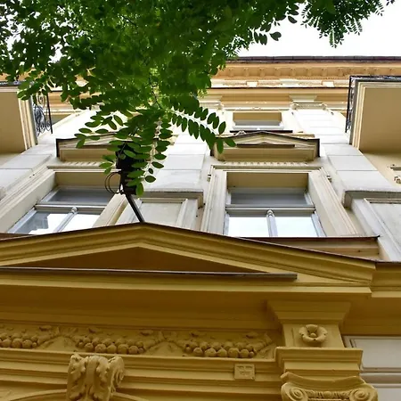 Apartman In Trendy Area *