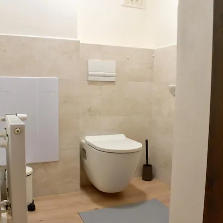 In Trendy Area Apartman