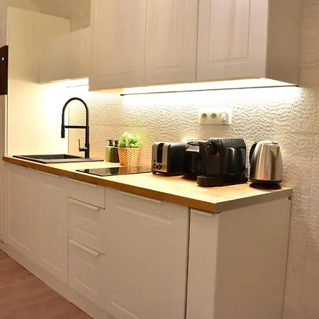 In Trendy Area Apartman Prága